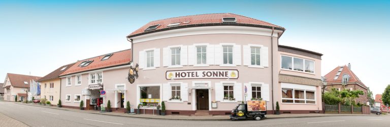 Hotel  Restaurant Sonne 768x252